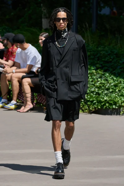 Look 53
